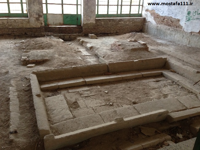 داخل تالار اصلی کاخ ناصری در دره شهرستانک حوضچه آبنما 11 آبان 1396